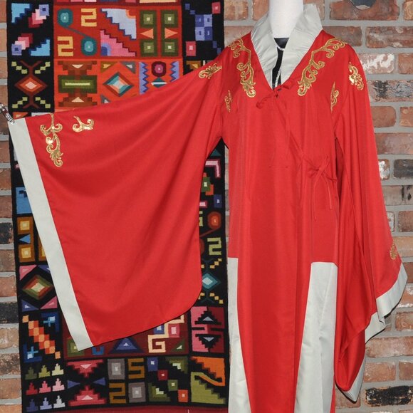 Japanese (?) Kimono Red & Tan Robe Uchikake Gold Sequin Ruffle Neckline - Picture 3 of 8